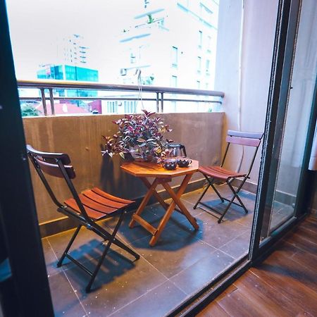 Reddoorz @ Tong Duy Tan Street (Adults Only) Vandrarhem Hanoi Exteriör bild
