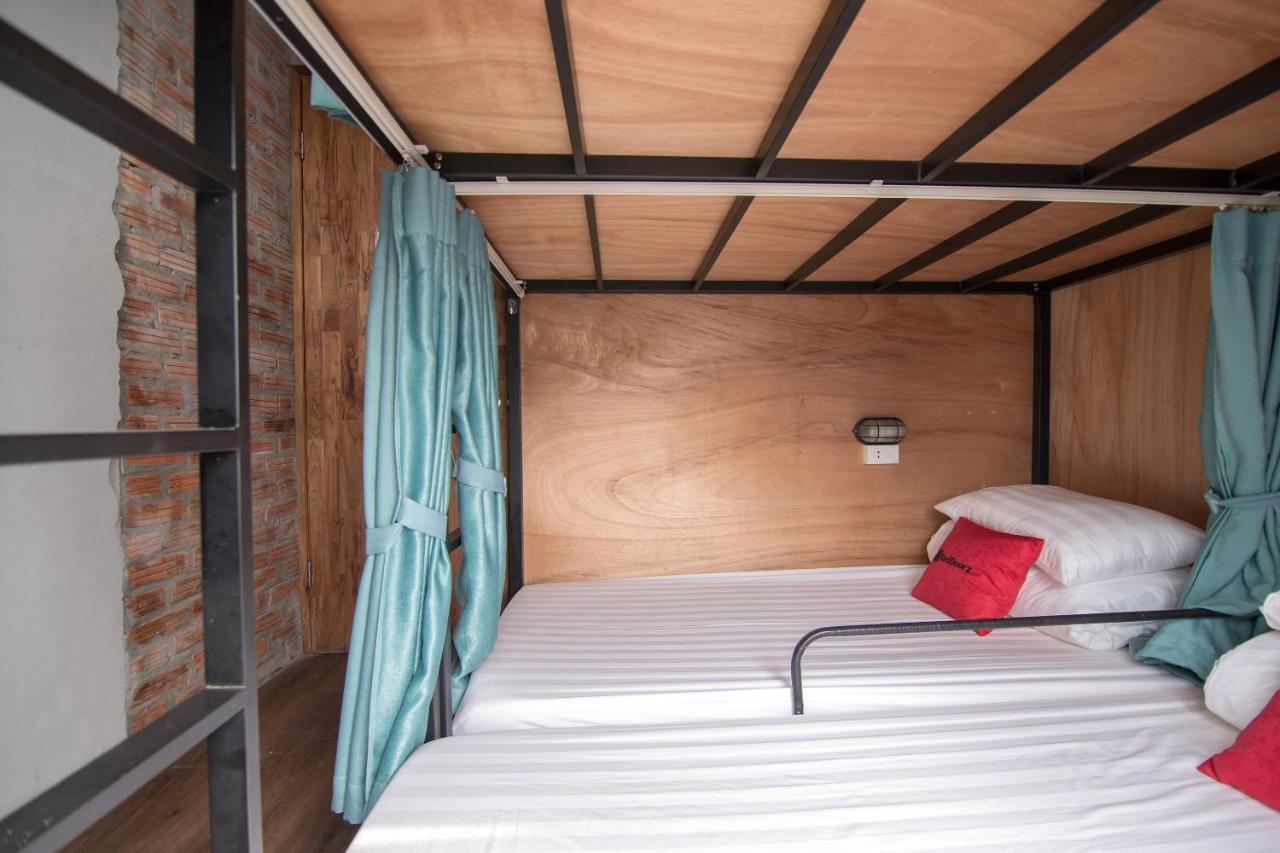 Reddoorz @ Tong Duy Tan Street (Adults Only) Vandrarhem Hanoi Exteriör bild
