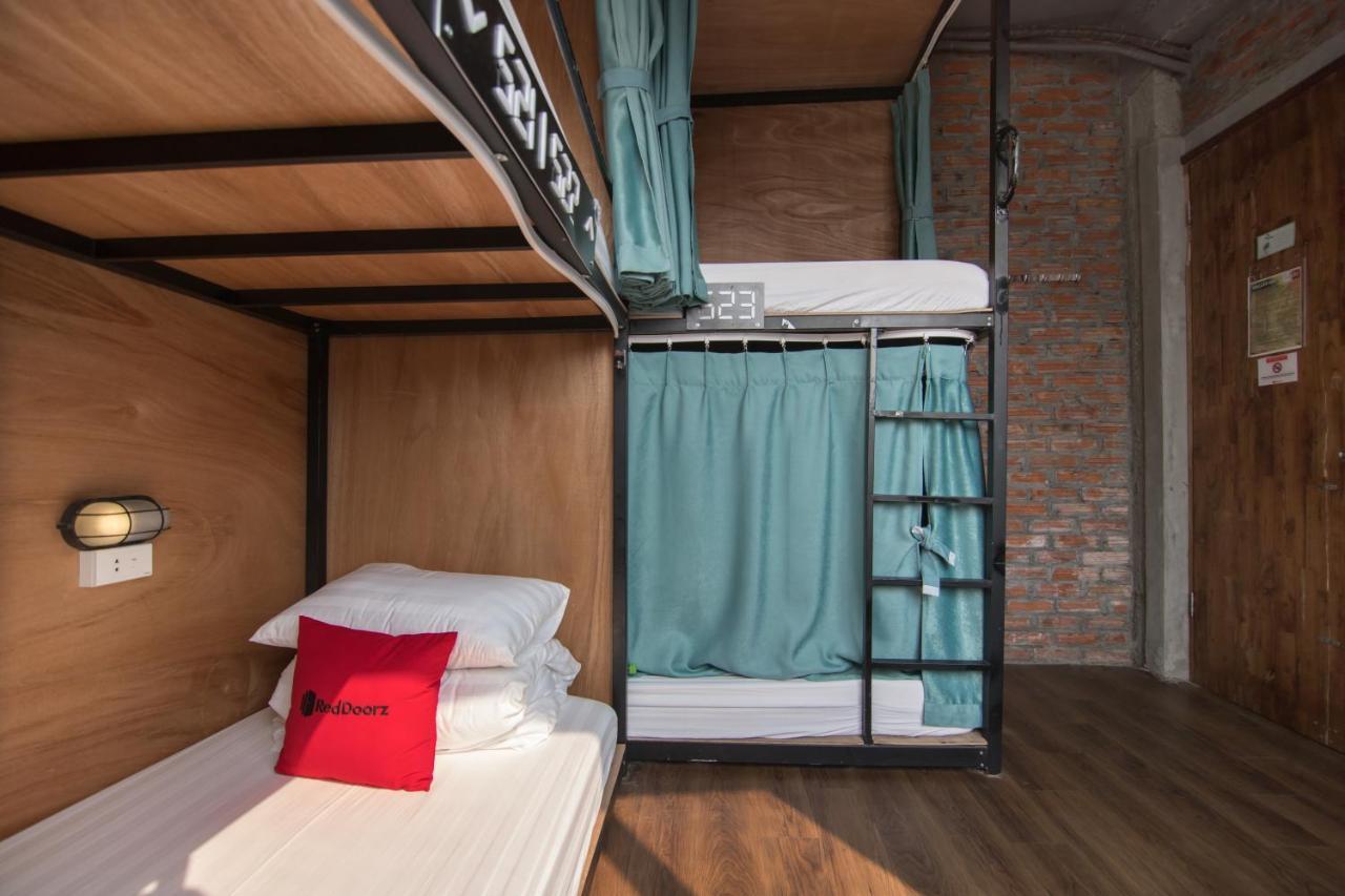 Reddoorz @ Tong Duy Tan Street (Adults Only) Vandrarhem Hanoi Exteriör bild