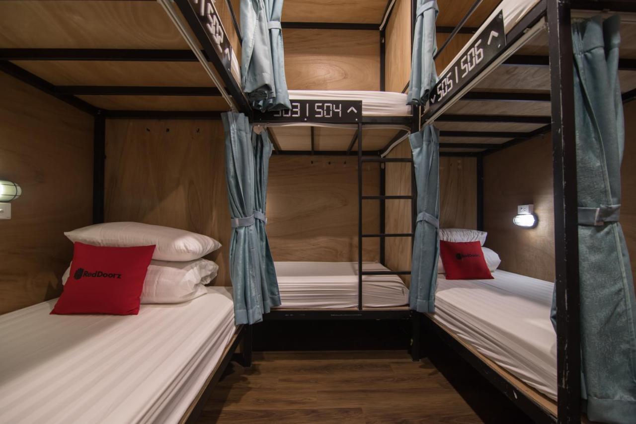 Reddoorz @ Tong Duy Tan Street (Adults Only) Vandrarhem Hanoi Exteriör bild