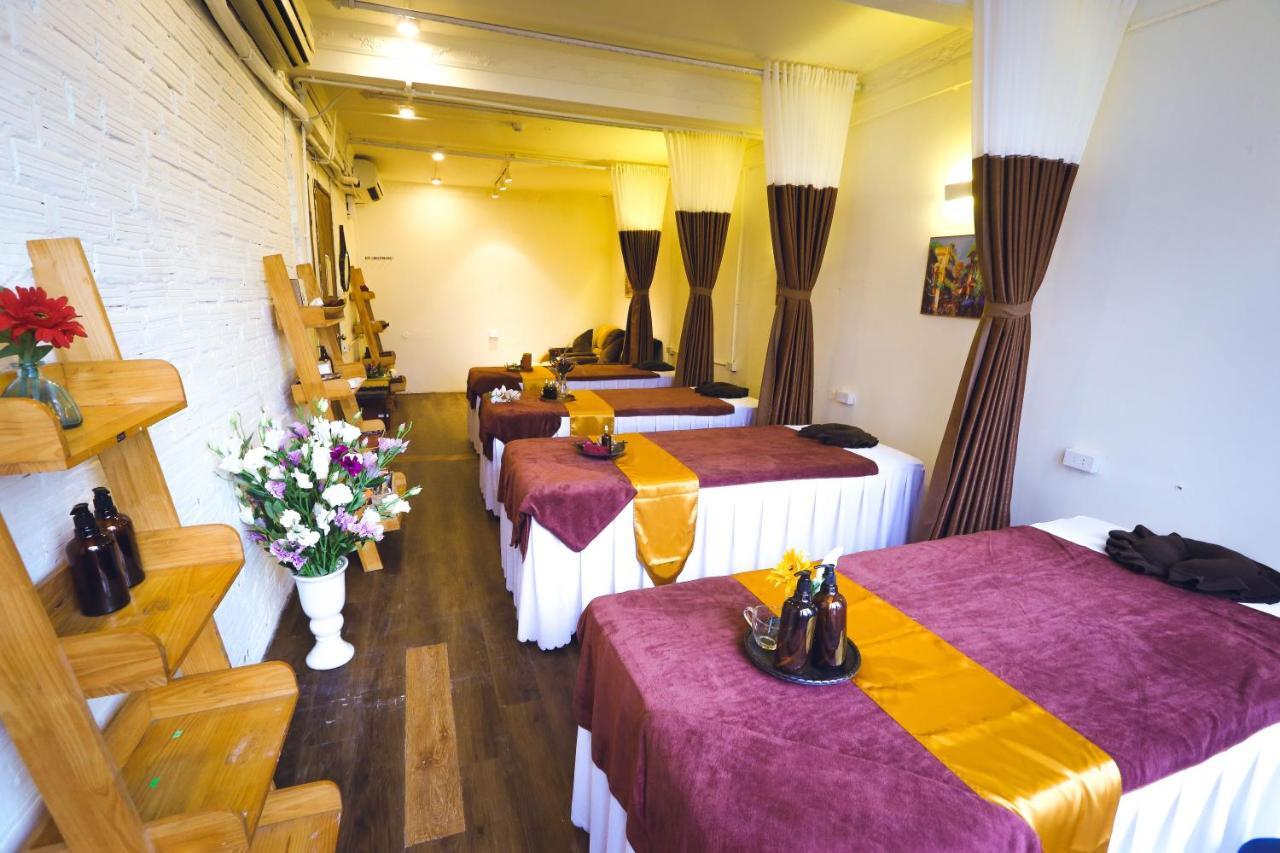 Reddoorz @ Tong Duy Tan Street (Adults Only) Vandrarhem Hanoi Exteriör bild