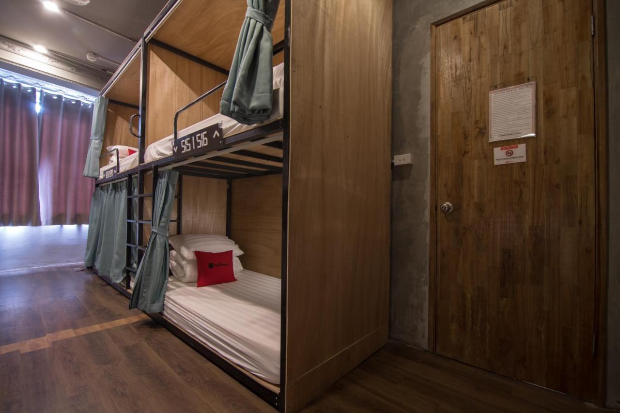 Reddoorz @ Tong Duy Tan Street (Adults Only) Vandrarhem Hanoi Exteriör bild