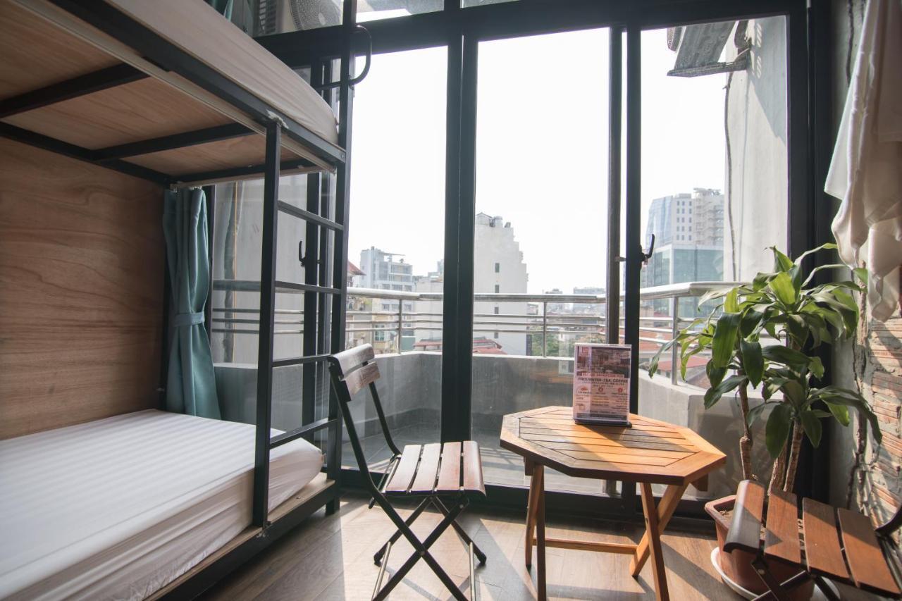 Reddoorz @ Tong Duy Tan Street (Adults Only) Vandrarhem Hanoi Exteriör bild