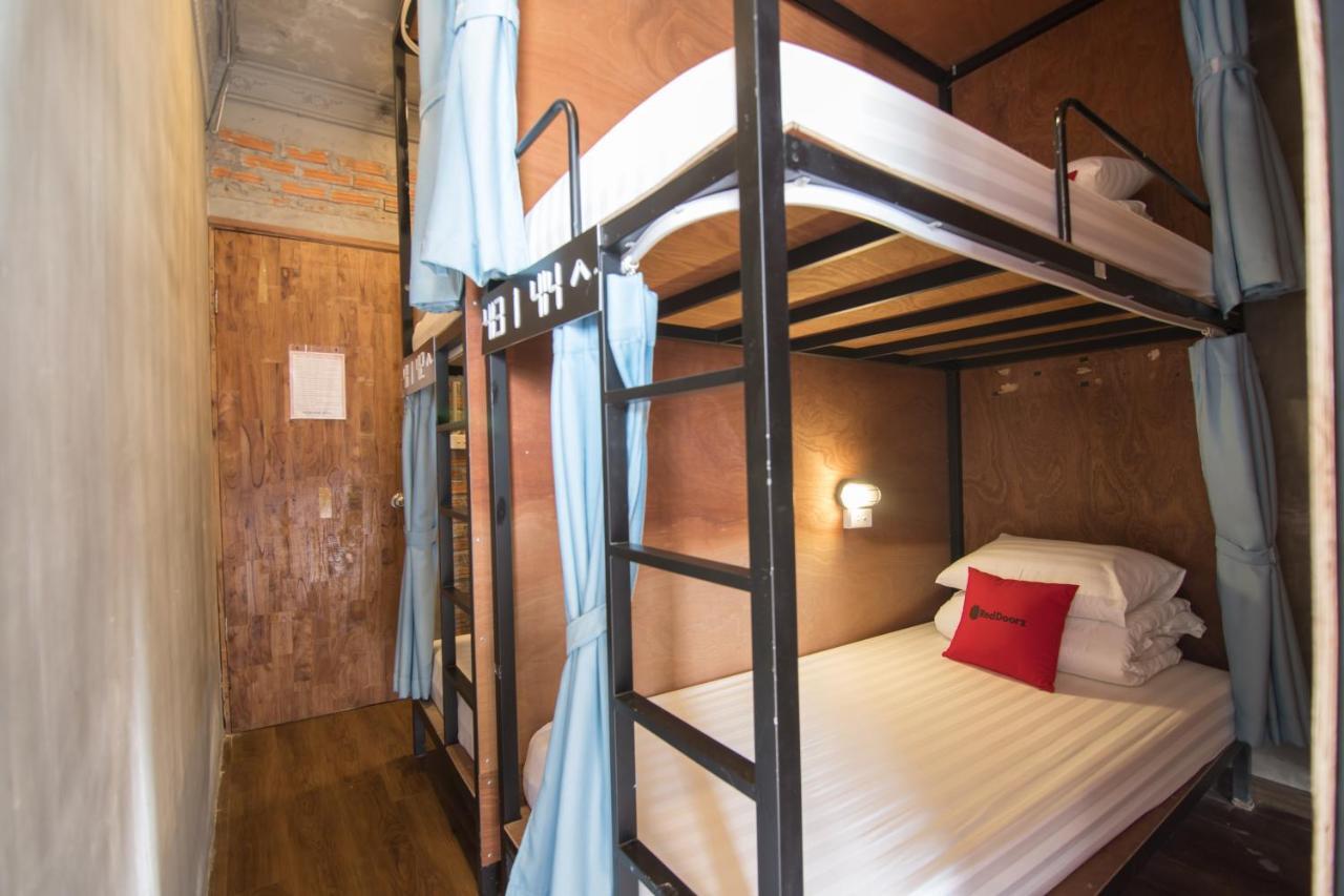 Reddoorz @ Tong Duy Tan Street (Adults Only) Vandrarhem Hanoi Exteriör bild