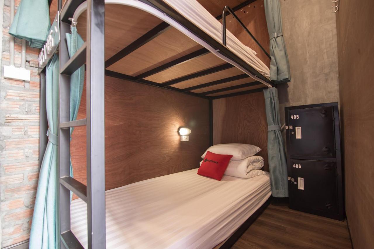 Reddoorz @ Tong Duy Tan Street (Adults Only) Vandrarhem Hanoi Exteriör bild