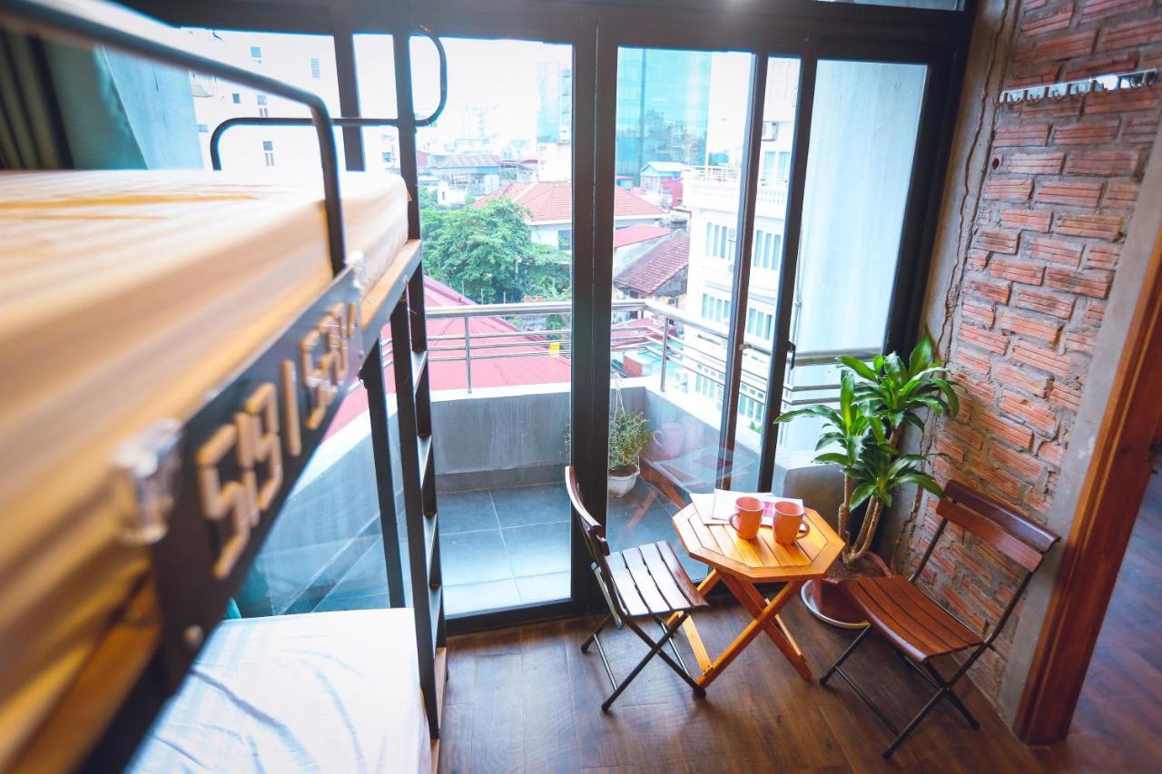 Reddoorz @ Tong Duy Tan Street (Adults Only) Vandrarhem Hanoi Exteriör bild
