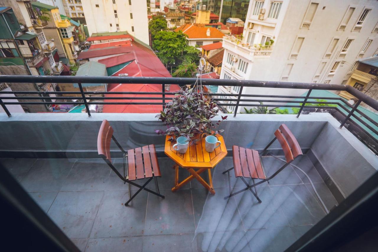 Reddoorz @ Tong Duy Tan Street (Adults Only) Vandrarhem Hanoi Exteriör bild