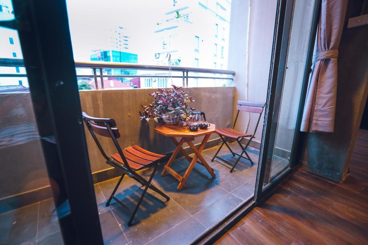 Reddoorz @ Tong Duy Tan Street (Adults Only) Vandrarhem Hanoi Exteriör bild